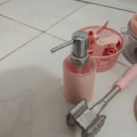 تعدادی وسایل منزل|ظروف نگهدارنده، پلاستیکی، یک‌بارمصرف|بیرجند, |دیوار