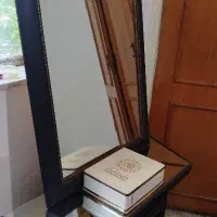 آینه و کنسول در حد نو