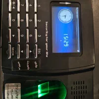 دستگاه حضور و غیاب