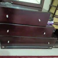 یک عدد دراور و دو عدد پاتختی*نو، به رنگ ماهگونی