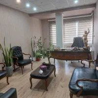 قاضی سابق دادگستری- وکیل پایه یک- دکتری حقوق