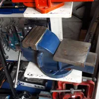 گیره ۱۶۰ به همراه سندان فولادی صنعتی|ابزارآلات|رشت, حافظ آباد|دیوار