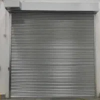 مغازه-تجاری-بر-خیابان