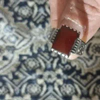 انگوشتر