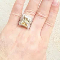 انگشتر های  یاقوت  ، موزانایت  و  زر گون|جواهرات|زنجان, |دیوار