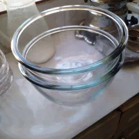 کاسه ی بزرگ .یه دست میوه خوری و گلدون تزیینی