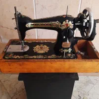 چرخ خیاطی قدیمی