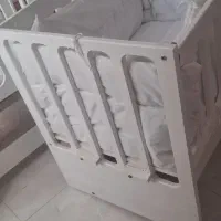 تخت کنار مادری تا ۴ سال قابل استفاده کاملا نو|تخت و صندلی بچه|تهران, افسریه شمالی|دیوار