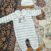 تعدادی لباس نوزاد و سرویس خواب مفت