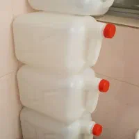 دبه ۱۰ لیری