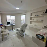 واگذاری کیلینیک زیبایی با دستگاه لیزر و مشتری