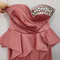 لباس مجلسی|لباس|کاشان, شهرک خاتم الانبیا (مسکن ملی کاشان)|دیوار