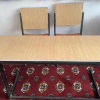 میز ودوعدد صندلی