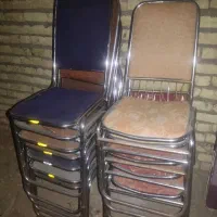 تعدادی صندلی مجلسی به فروش میرسد