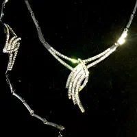ست گردن بند وگوشواره ودستبندبدون حساسیت