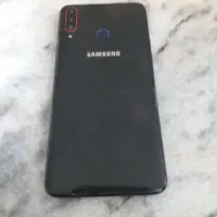 گوشی سامسونگ سالم است