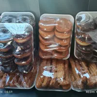 پیراشکی دونات بامیه  باقلوا کلوچه کیک فنجونی و