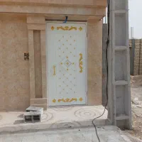 رنگ آمیزی کامل ساختمان و درب و پنجره و...