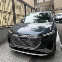 آودی Q4 مدل 2025تجارت خودرو خسروانی