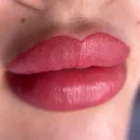 جذب مدل ابرو و لب