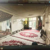 خانه همکف و بالا  نزدیک خیابان