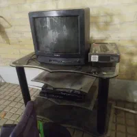 تلوزیون سالم وکوچک بامیزتلوزیون گیرنده دیجیتال|صوتی و تصویری|یزد, |دیوار