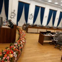 لیلیوم ۳ گل/سالن همایش/کنفرانس/سن اداری،تزئین|گل مصنوعی|تهران, بازار|دیوار