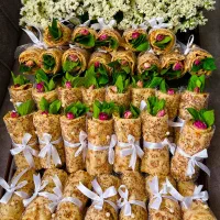 نان و پنیر سبزی سفره عقد حنا میوه آرایی