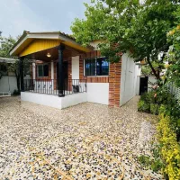 ویلاباغچه-حیاط-مستقل-سرسبز-بافت-مسکونی