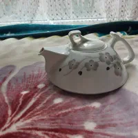دو عدد قوری بسیار زیبا|قوری، کتری، قهوه‌ساز دستی|رشت, معلم|دیوار