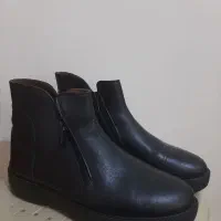 تعدادی کیف،کفش و صندل