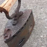 اتو قدیمی عتیقه|کلکسیون اشیاء عتیقه|رودسر, |دیوار