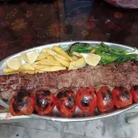 به یک نفر همکار خانوم جهت کار در رستوران نیازمندیم