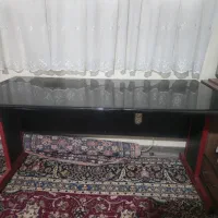 میز تحریر ۷۰×۱۵۰ پولیشی پایه فلزی