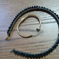 دستبند میخی و تل