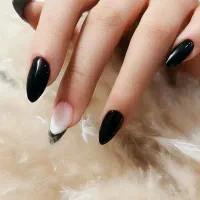 کاشت تخصصی ناخن|آرایشگاه و سالن‌های زیبایی|قم, نخودی|دیوار