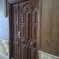 درب آپارتمان تمام چوب و محکم بهمراه کُم