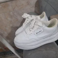 کتونی سایز ۳۷فقط ۳۰۰