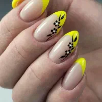 انواع خدمات ناخن وکفسابی ومتریال عالی در فولادشهر