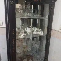 بوفه قهوه ای