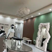 استخدام ناخنکار و مژه کار
