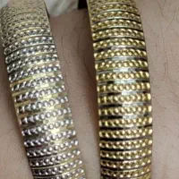 تعدادی طلا فروش