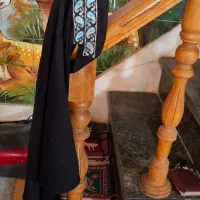 تعدادی شال وروسری ودوتامقنعه یکبارهم پوشیده نشده