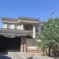 شهرک غرب ویلا در ۹۰۰ متر زمین دو واحد ۳۰۰ متری