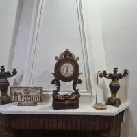 ساعت و شمعدان