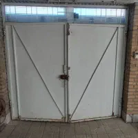 درب حیاطی داخل باز شو