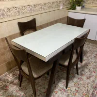 میز ناهار خوری