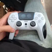 ۲ عدد دسته ps4 و کامپیوتر و گوشی