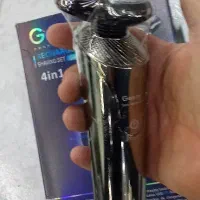 سه تیغ جیمی‌نو‌نو‌
