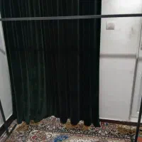 رگال لباس|بندرخت و رخت‌آویز|پرند, فاز ۶|دیوار